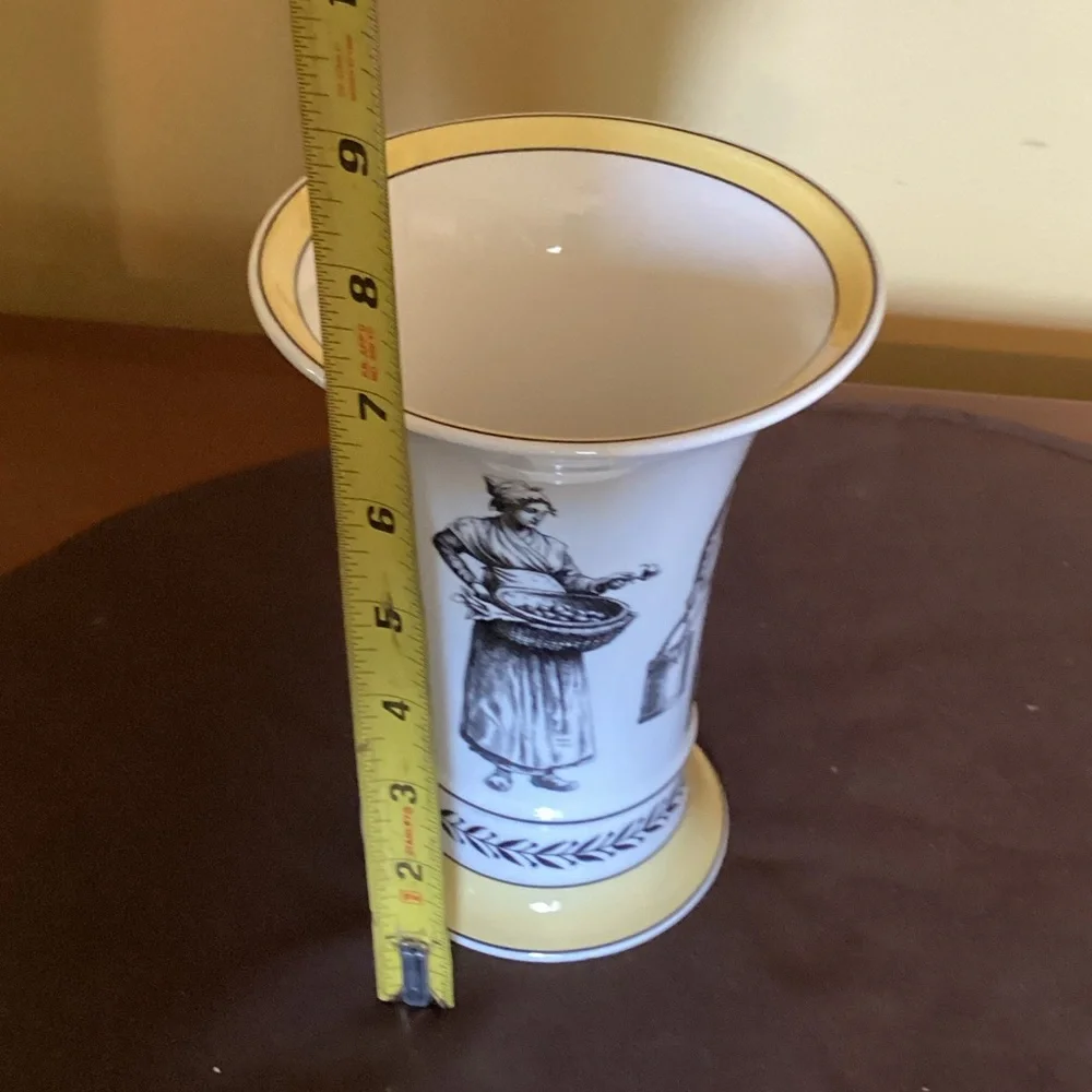 Villeroy & Boch White and Yellow Vase - Picture 2 of 3